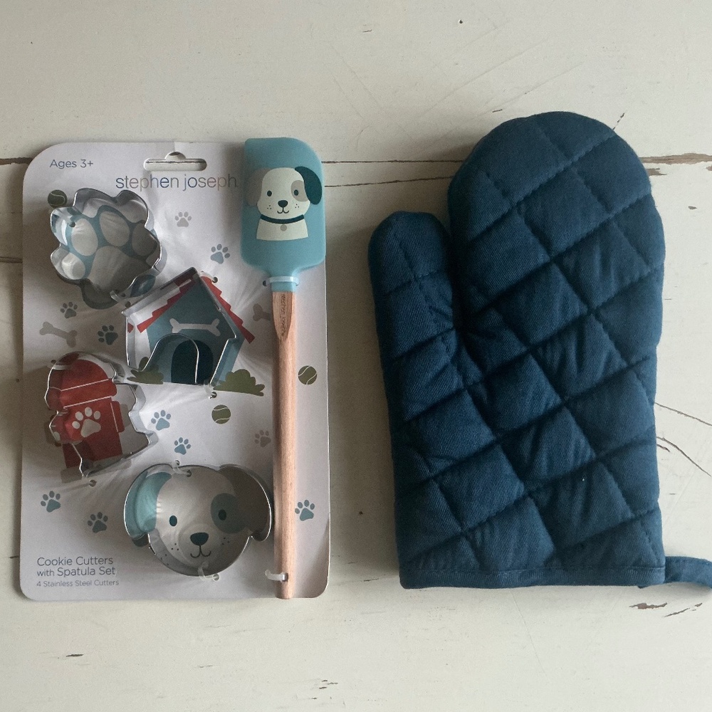 Stephen Joseph cookie cutters + The Company Store Navy Blue Quilted Oven mitt